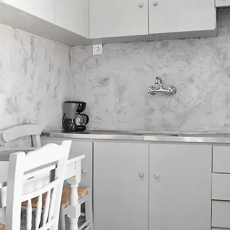 Apartment Giagia Annousio *